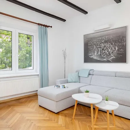 Apartman Prusa Stylish Close To The Center Of Cracow By Renters *