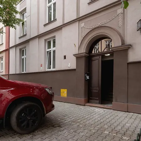 Prusa Stylish Close To The Center Of Cracow By Renters Apartman *